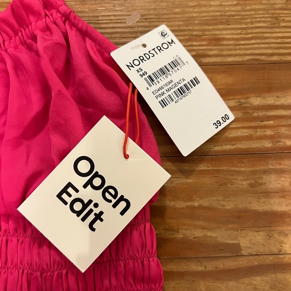 Top - Picture 2 of 4